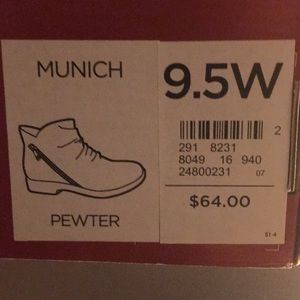 Avenue brand, never worn, Munich pewter boots,